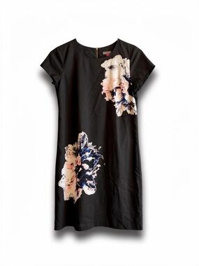 Women’s Vince Camuto in NWT moment of Zen floral black dress size 4P